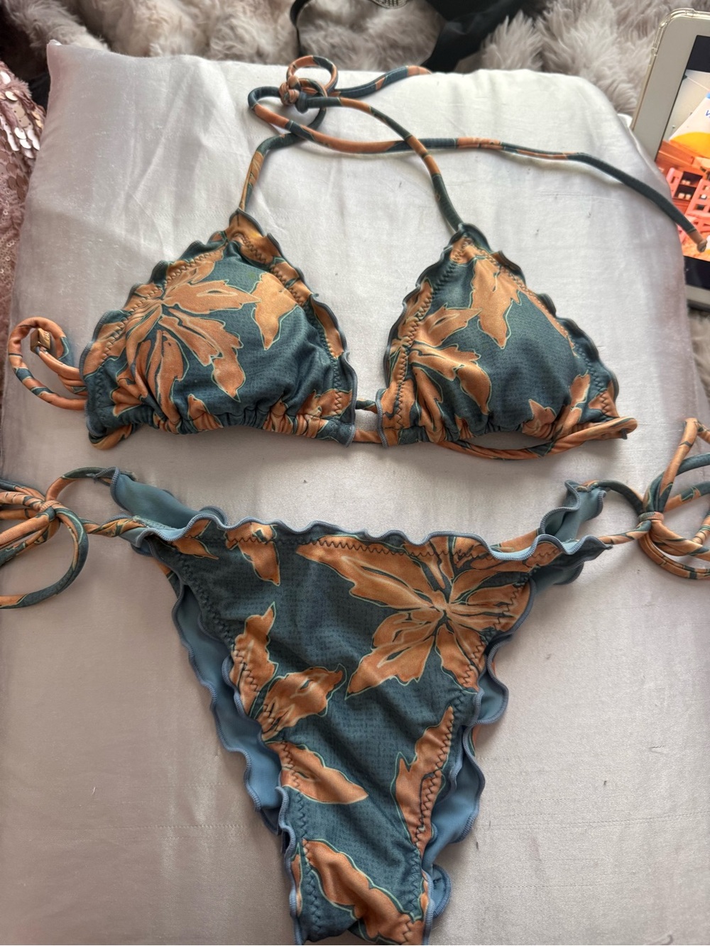 Vix Paula Hermanny Floral Ruffle Triangle Bikini